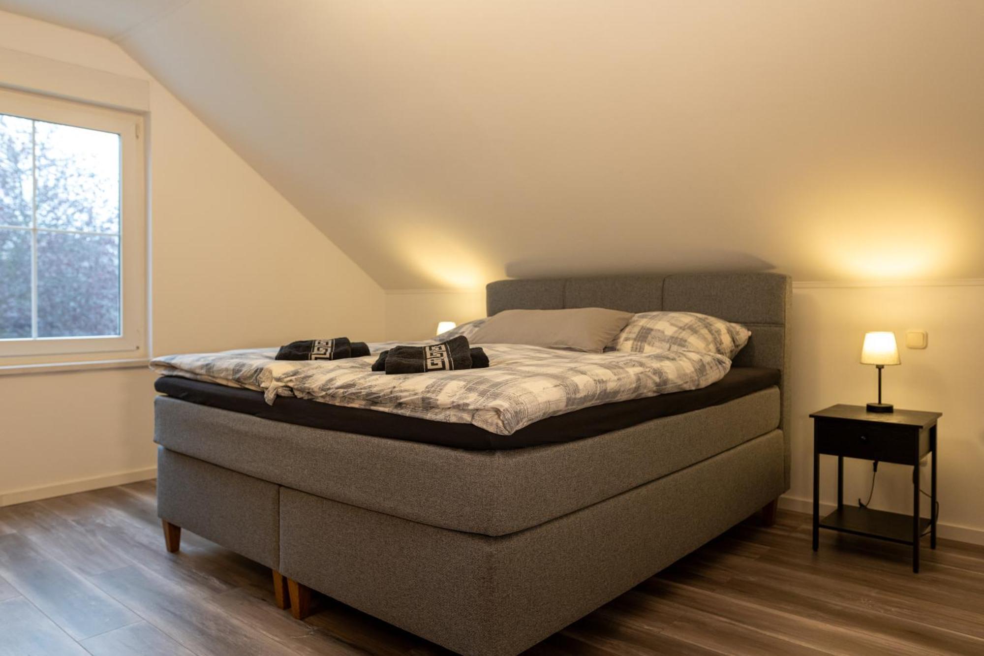 Ganzes Ferienhaus In Leipzig Mit Garage Und Fussbodenheizung 외부 사진