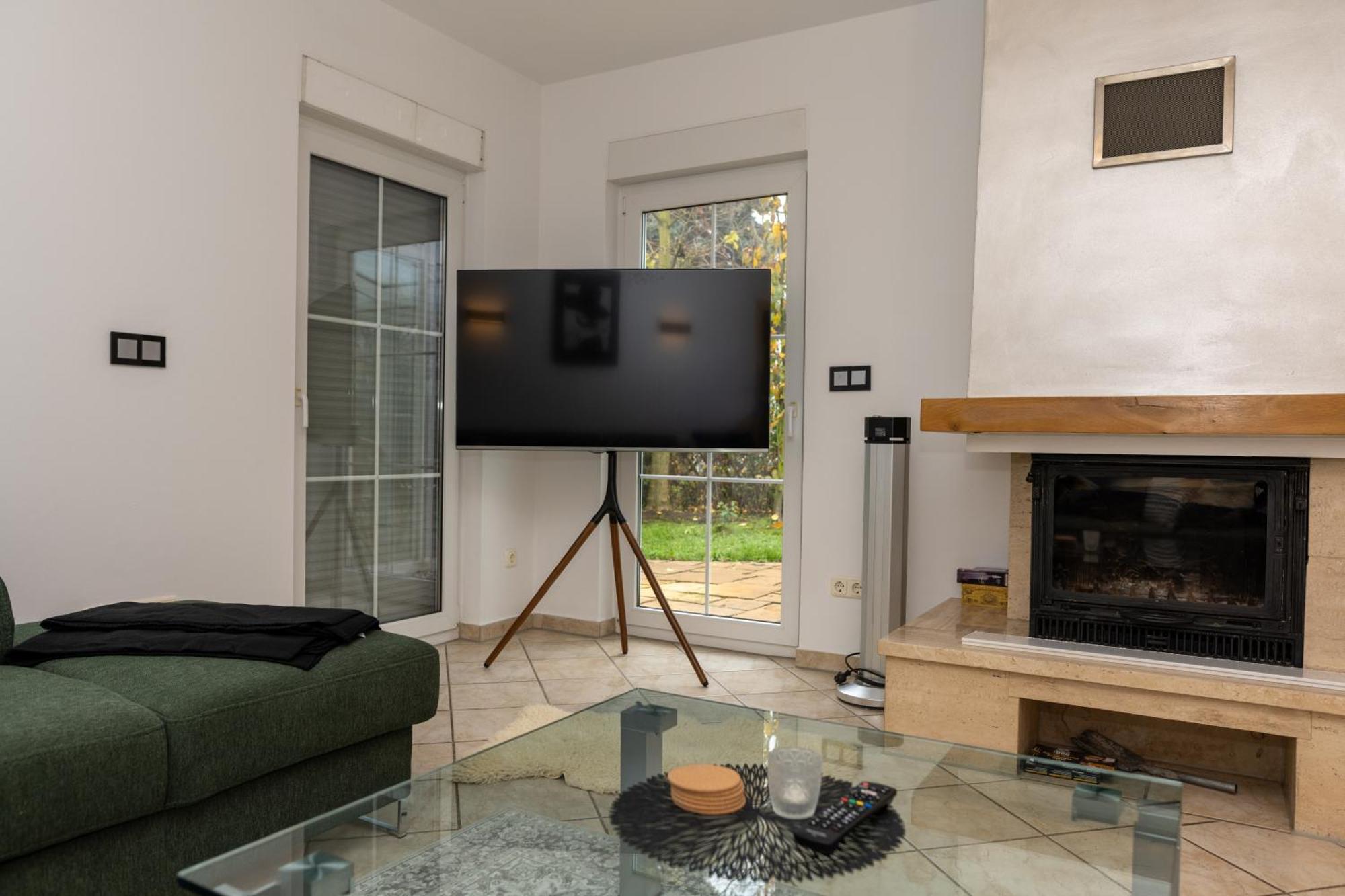 Ganzes Ferienhaus In Leipzig Mit Garage Und Fussbodenheizung 외부 사진